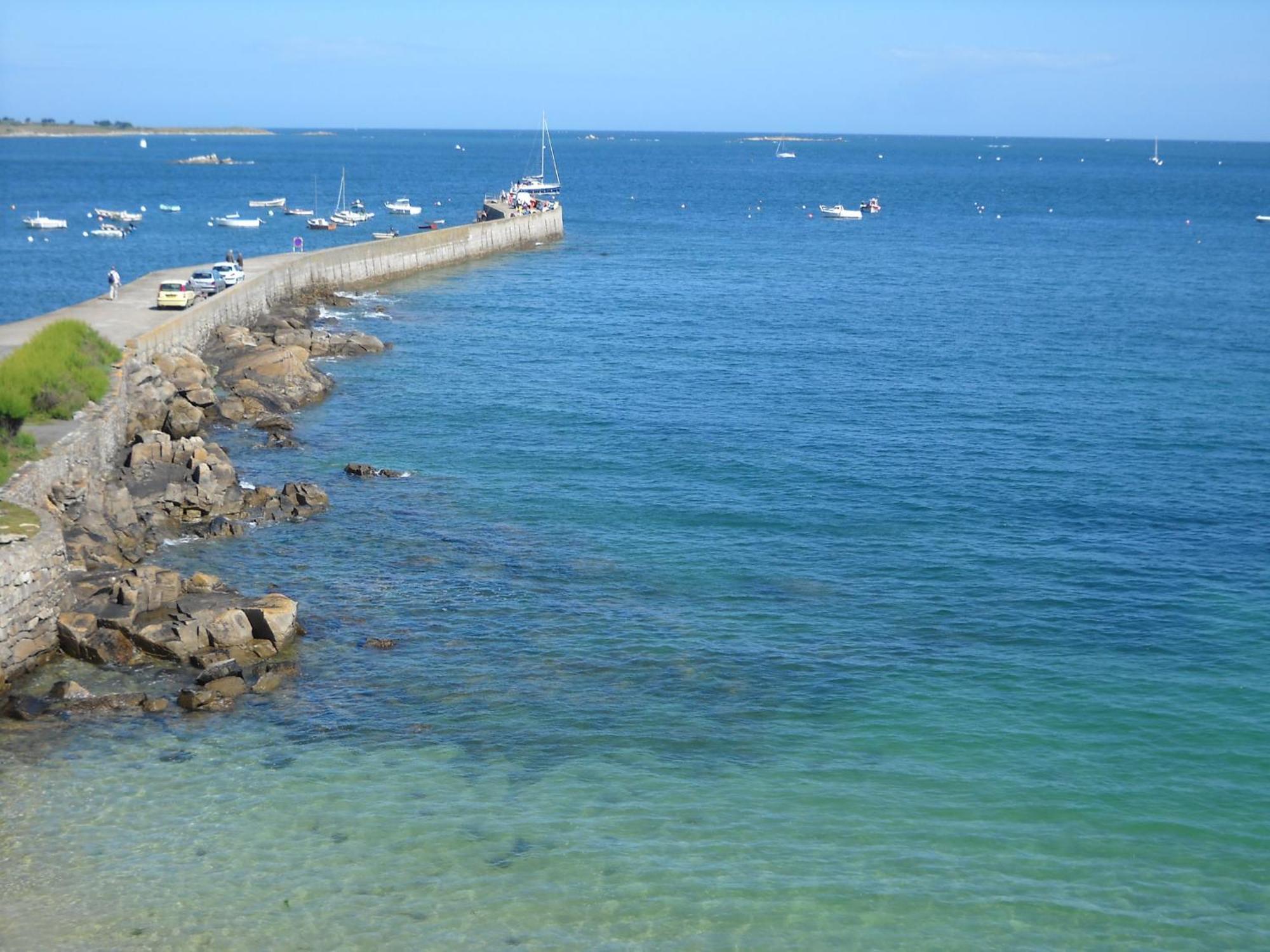 Logis Hotel Bellevue Roscoff Bagian luar foto