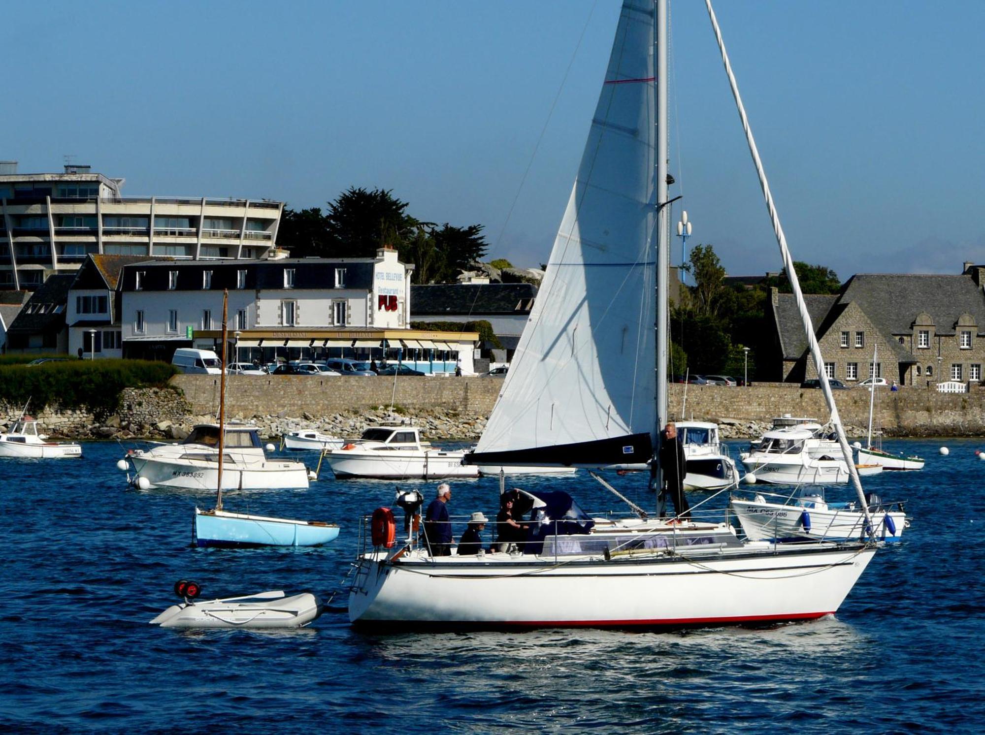 Logis Hotel Bellevue Roscoff Bagian luar foto