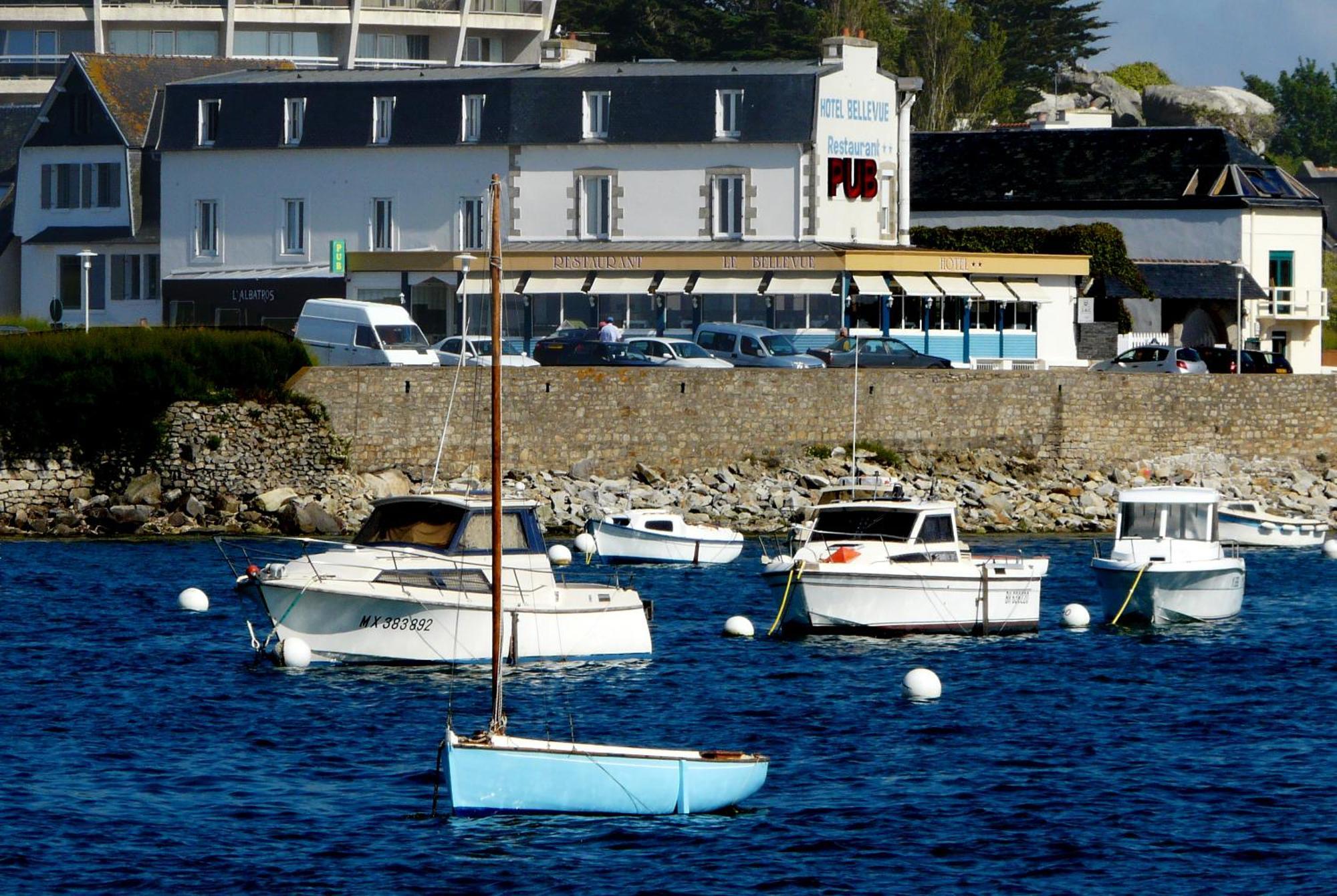 Logis Hotel Bellevue Roscoff Bagian luar foto